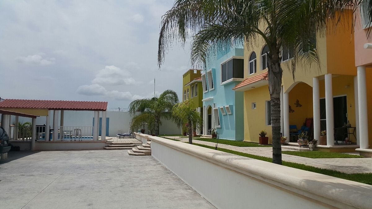 CASA EN RENTA, RESIDENCIAL, AMUEBLADA, VISTA AL MAR. CARMEN, CAMPECHE.