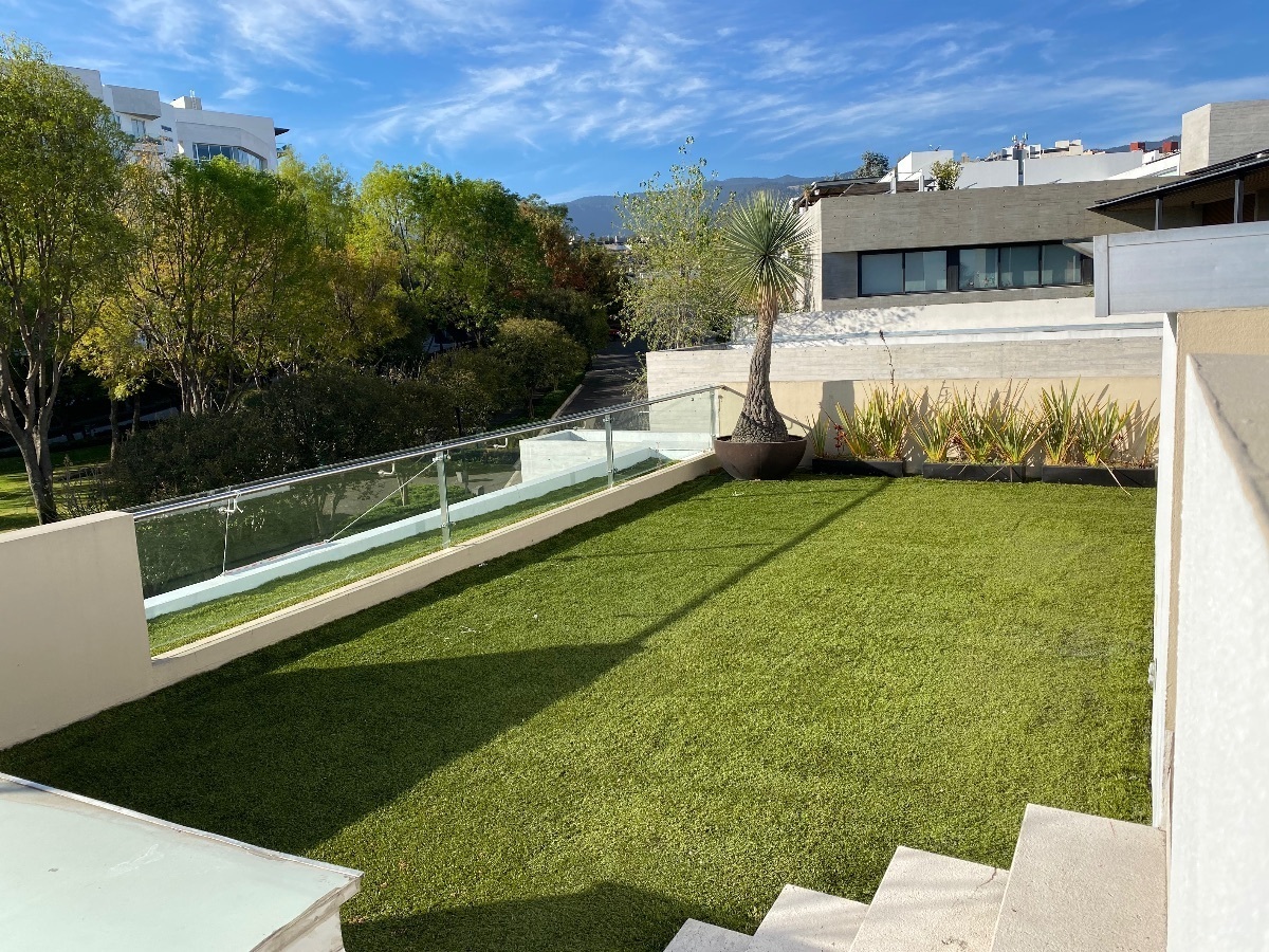 CASA EN VENTA  EN LOMAS DEL PEDREGAL