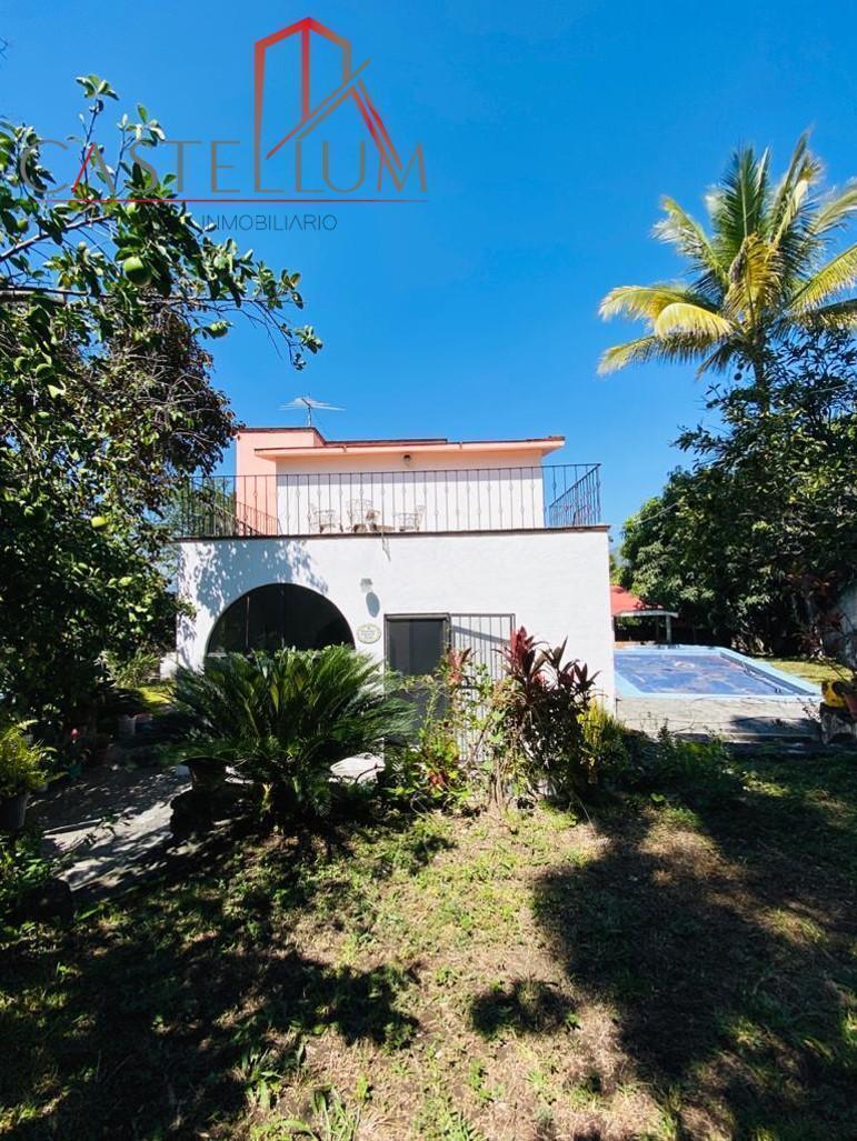 Casa en venta  en Miacatlan, jardín con alberca