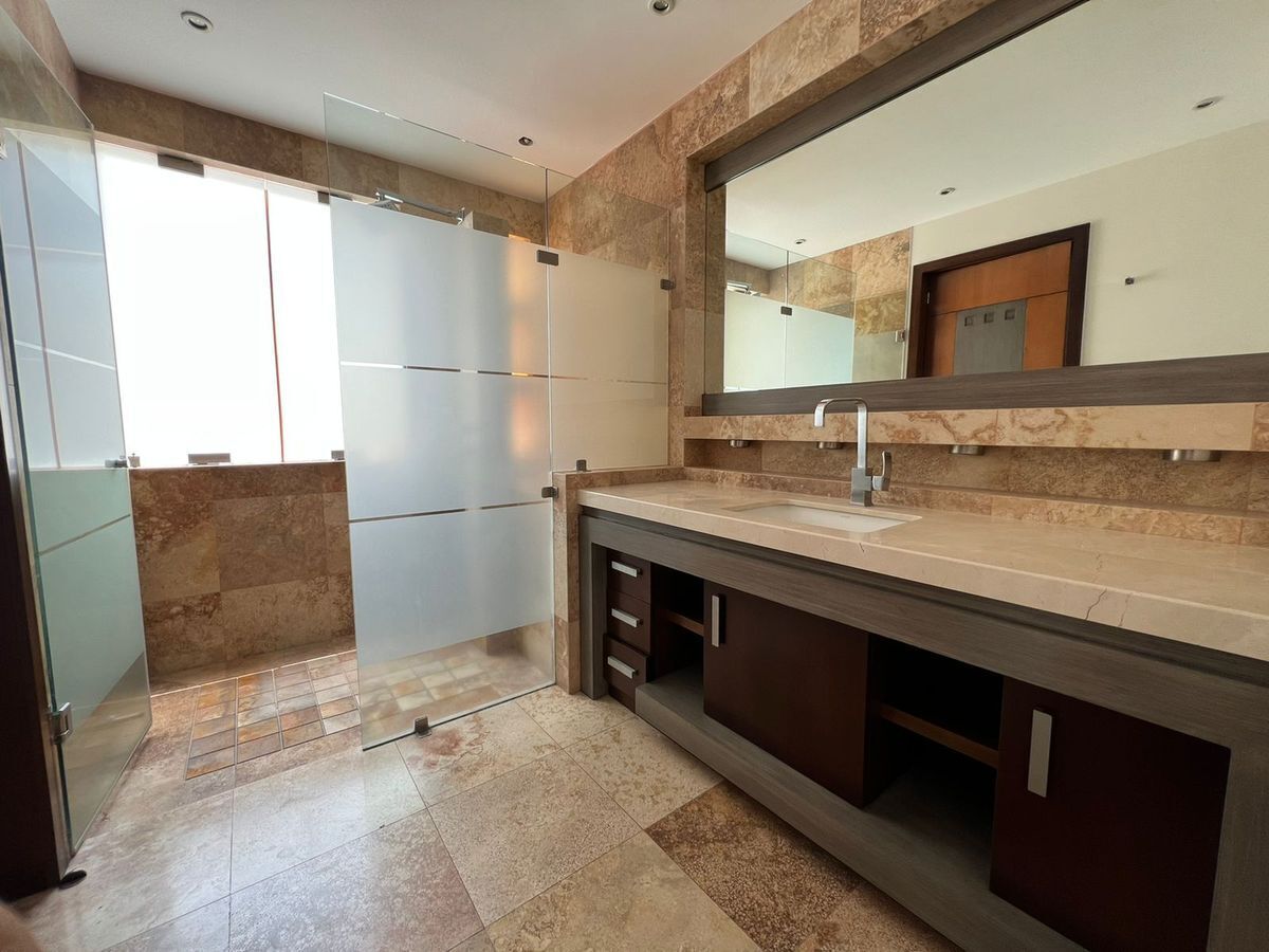 casa-en-venta--o-renta-en-coto-en-fracc-puerta-de-hierro23-30413