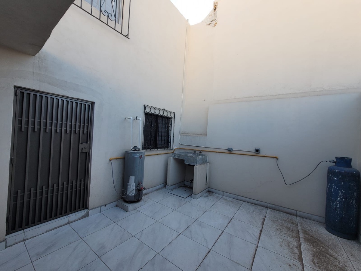 casa-en-venta--ubicada-en-colonia-burcrata19-25735