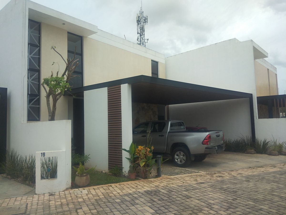 CASA EN VENTA 3 RECAMARAS 1 EN PLANTA BAJA  EN PRIVADA CON AMENIDADES