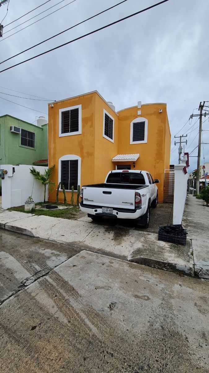 CASA EN VENTA, 3 RECAMARAS. CARMEN, CAMPECHE