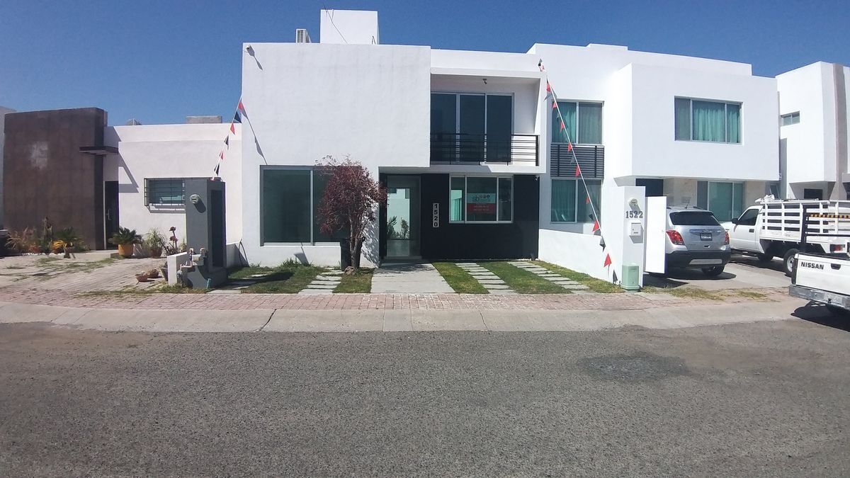 CASA EN VENTA 3 RECÁMARAS  EN EL REFUGIO, QUERETARO