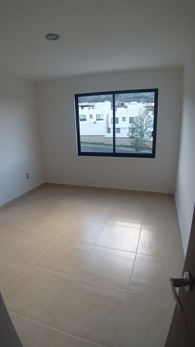 casa-en-venta-3-recmaras-con-roof-en-punta-esmeralda-quertaro15-12369