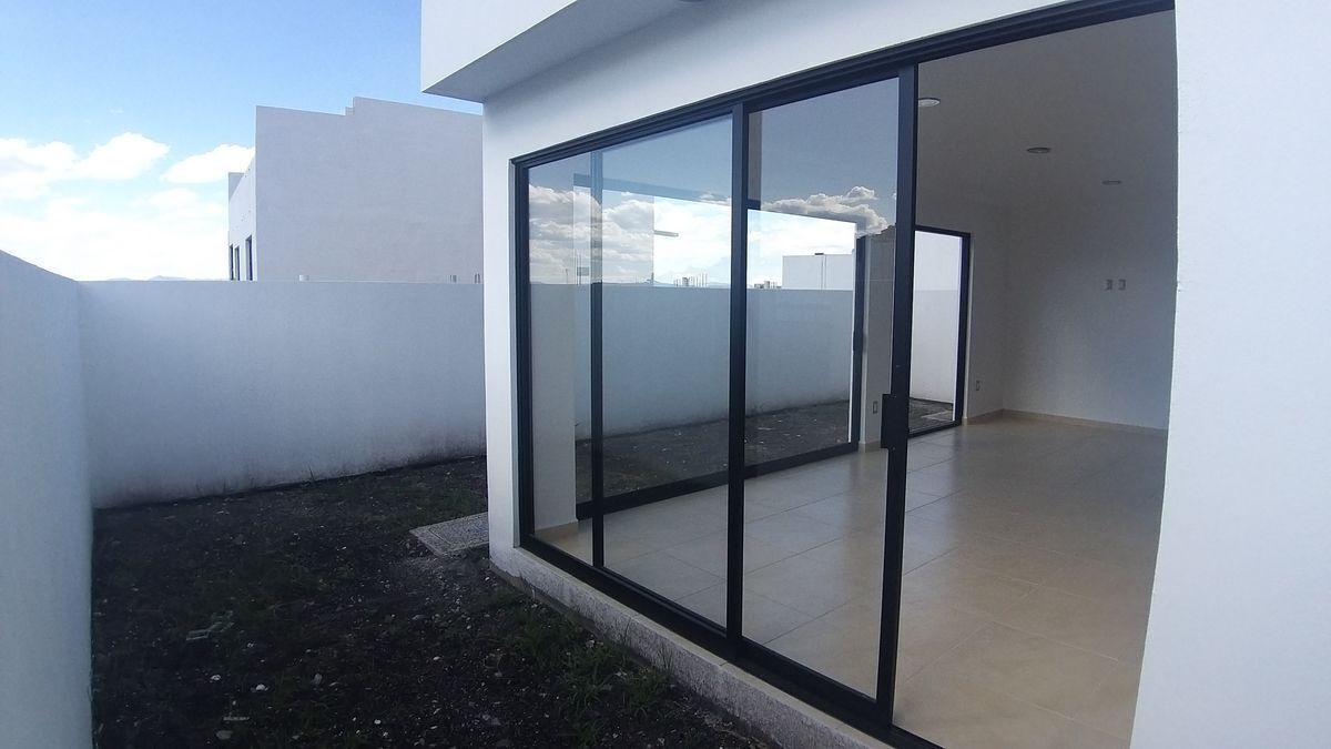 casa-en-venta-3-recmaras-con-roof-en-punta-esmeralda-quertaro5-12369