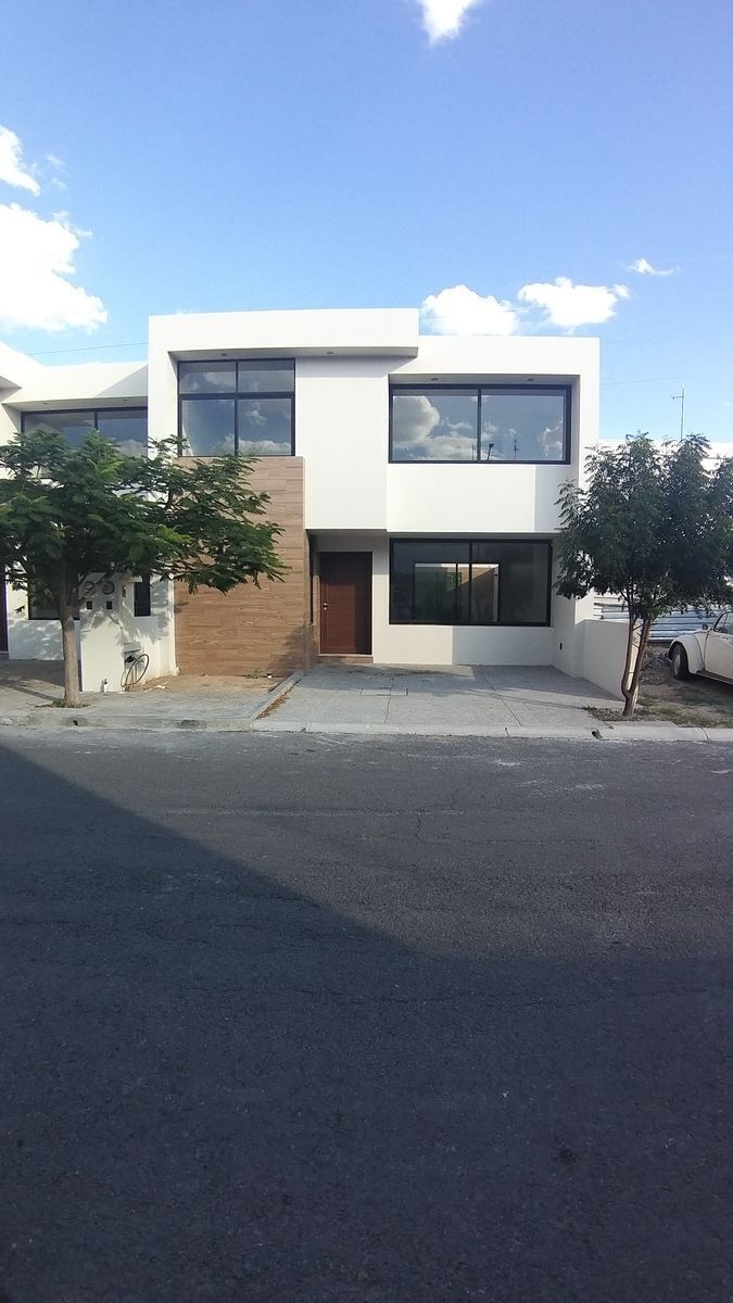 CASA EN VENTA 3 RECÁMARAS EN TEJEDA, QUERÉTARO