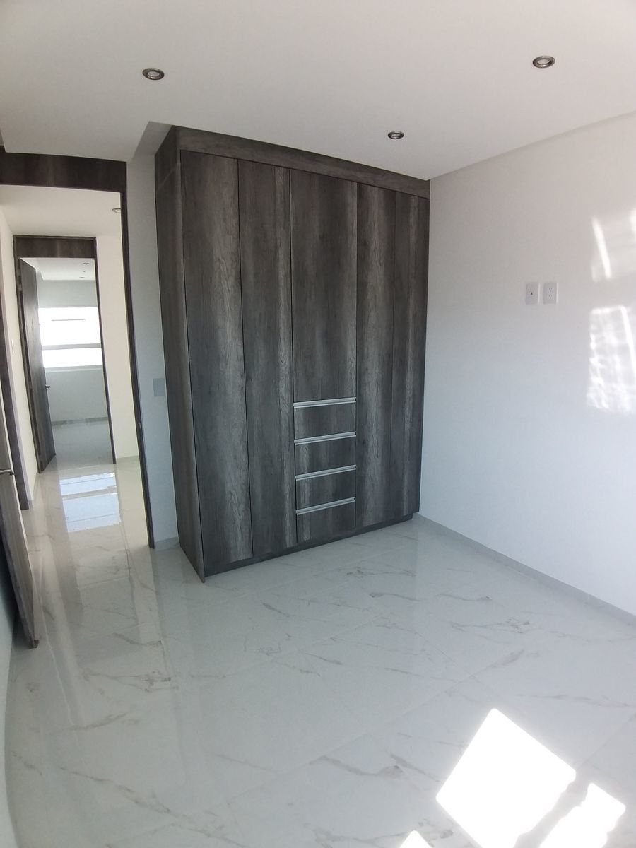 casa-en-venta-4-recamaras-fraccionamiento--el-refugio-queretaro13-12577