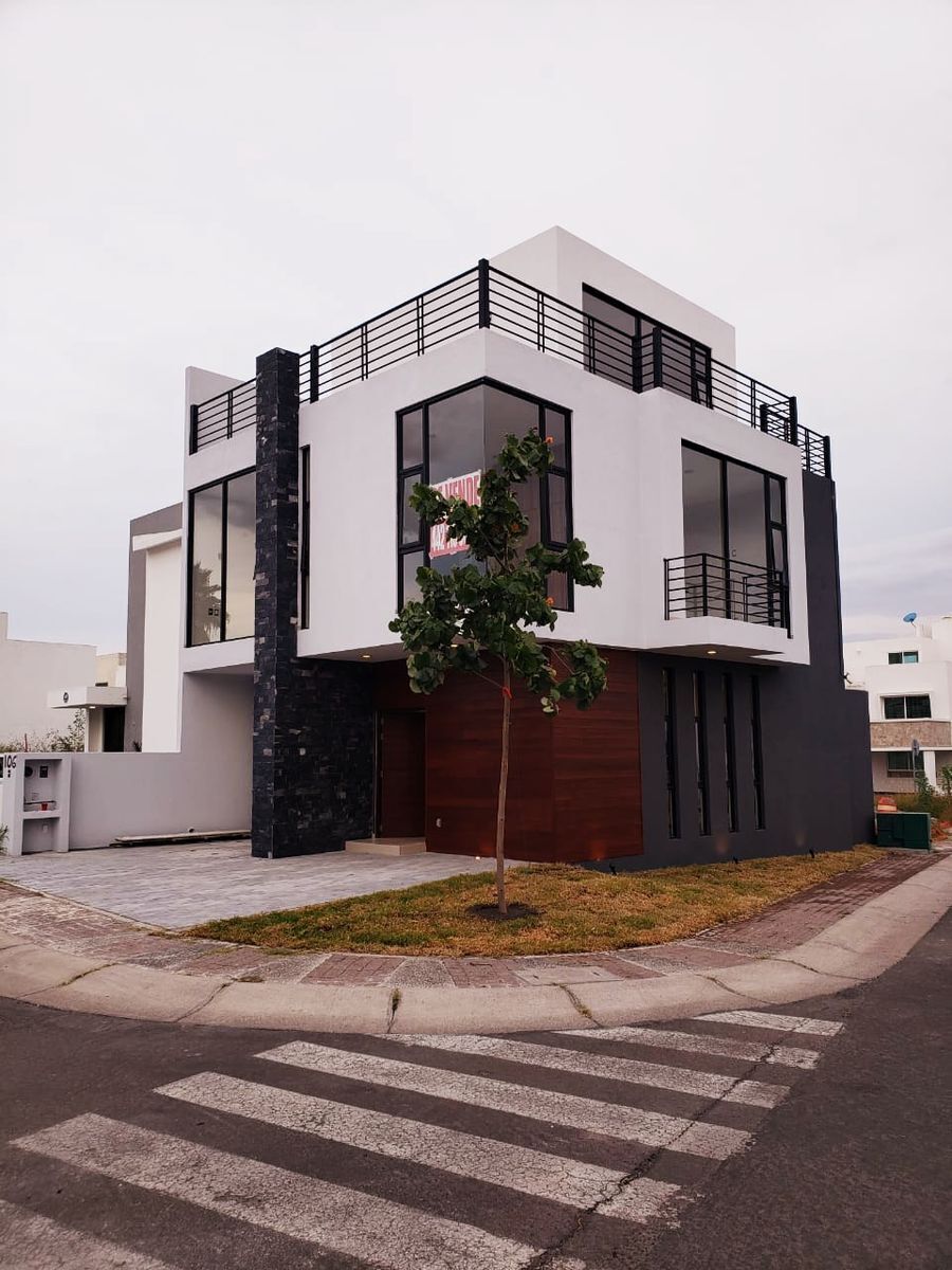 CASA EN VENTA 4 RECAMARAS, ROOF TOP EN EL REFUGIO, QUERÉTARO, QRO.