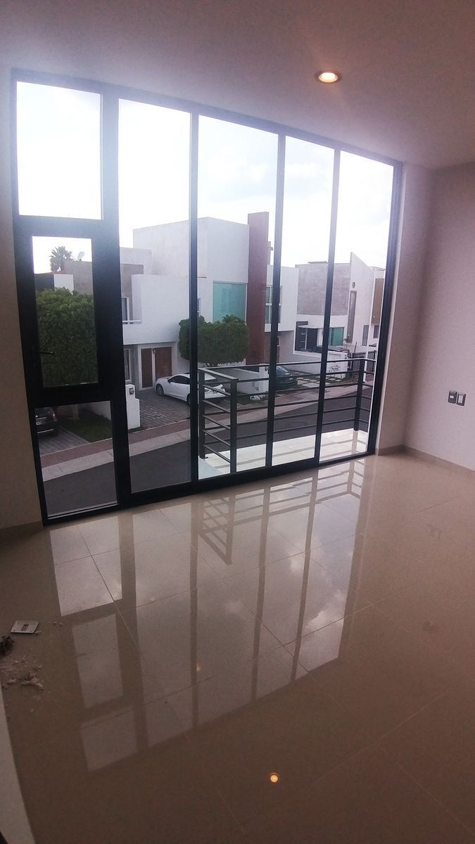 casa-en-venta-4-recamaras-roof-top-en-el-refugio-quertaro-qro21-12592