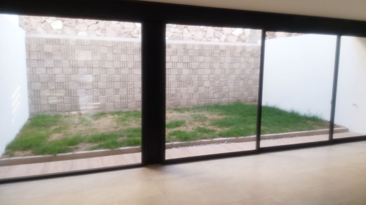 casa-en-venta-4-recmaras-fraccionamiento-el-refugio-queretaro12-12579