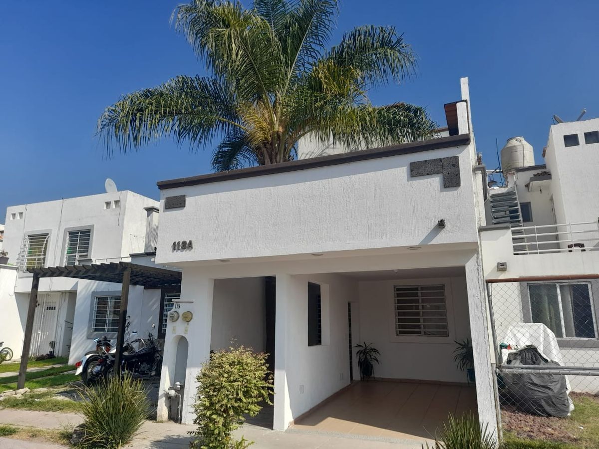 Casa en VENTA Brisas del Pedregal al SUR de León por salida a Eje Metropolitano.