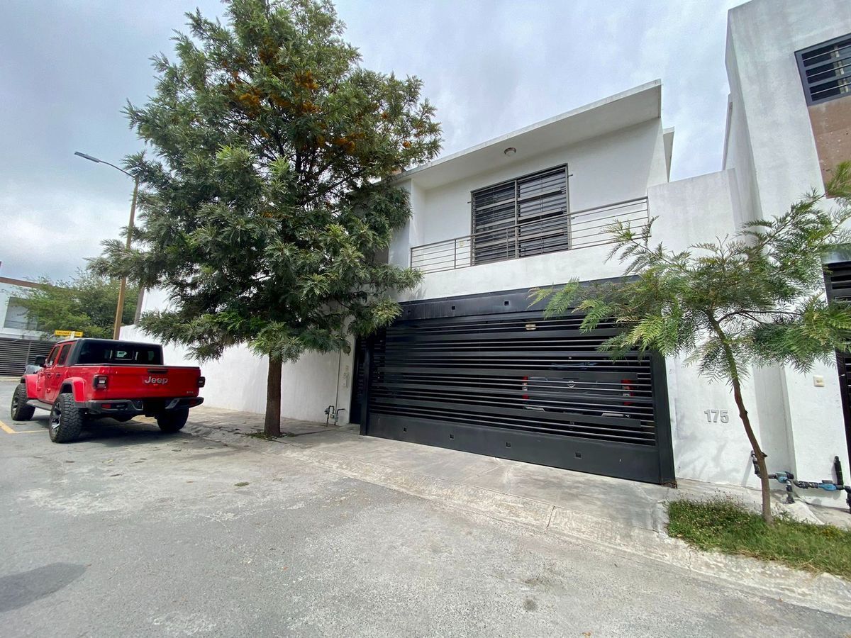 Casa en Venta Calzadas de Anahuac, Escobedo Nuevo León.