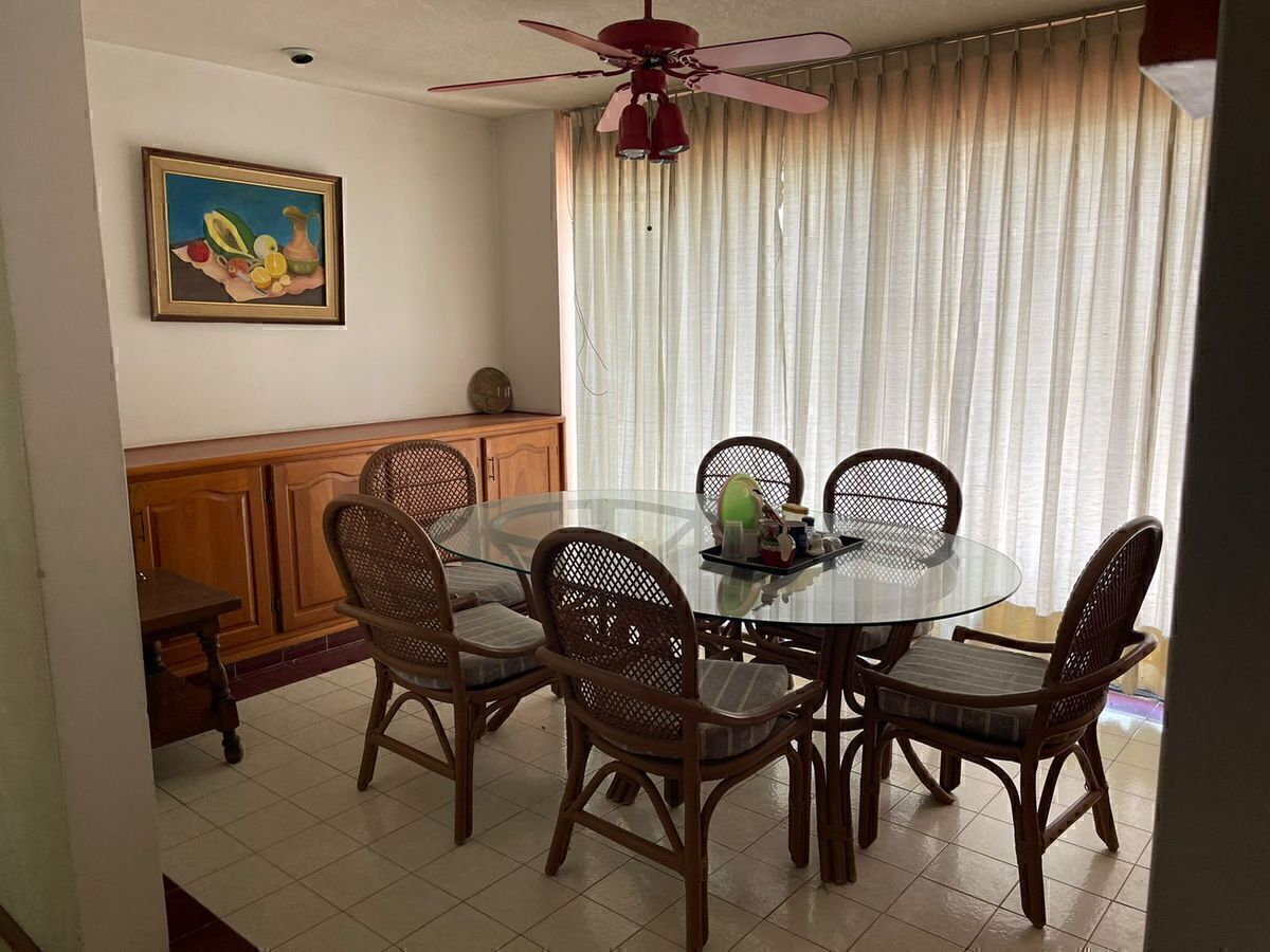 casa-en-venta-cerca-de-los-arcos-y-centro-histrico-4-rec-jardn-y-jacuzzi6-28813