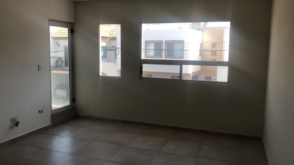 casa-en-venta-cjardn-amplio-cumbres-elite12-33463