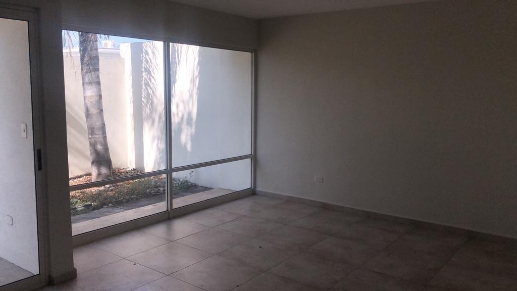 casa-en-venta-cjardn-amplio-cumbres-elite4-33463