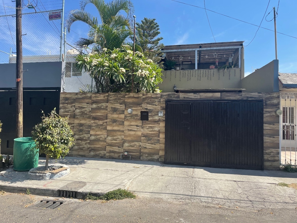 casa-en-venta-colonia-las-guilasguadalajarajal1-35486