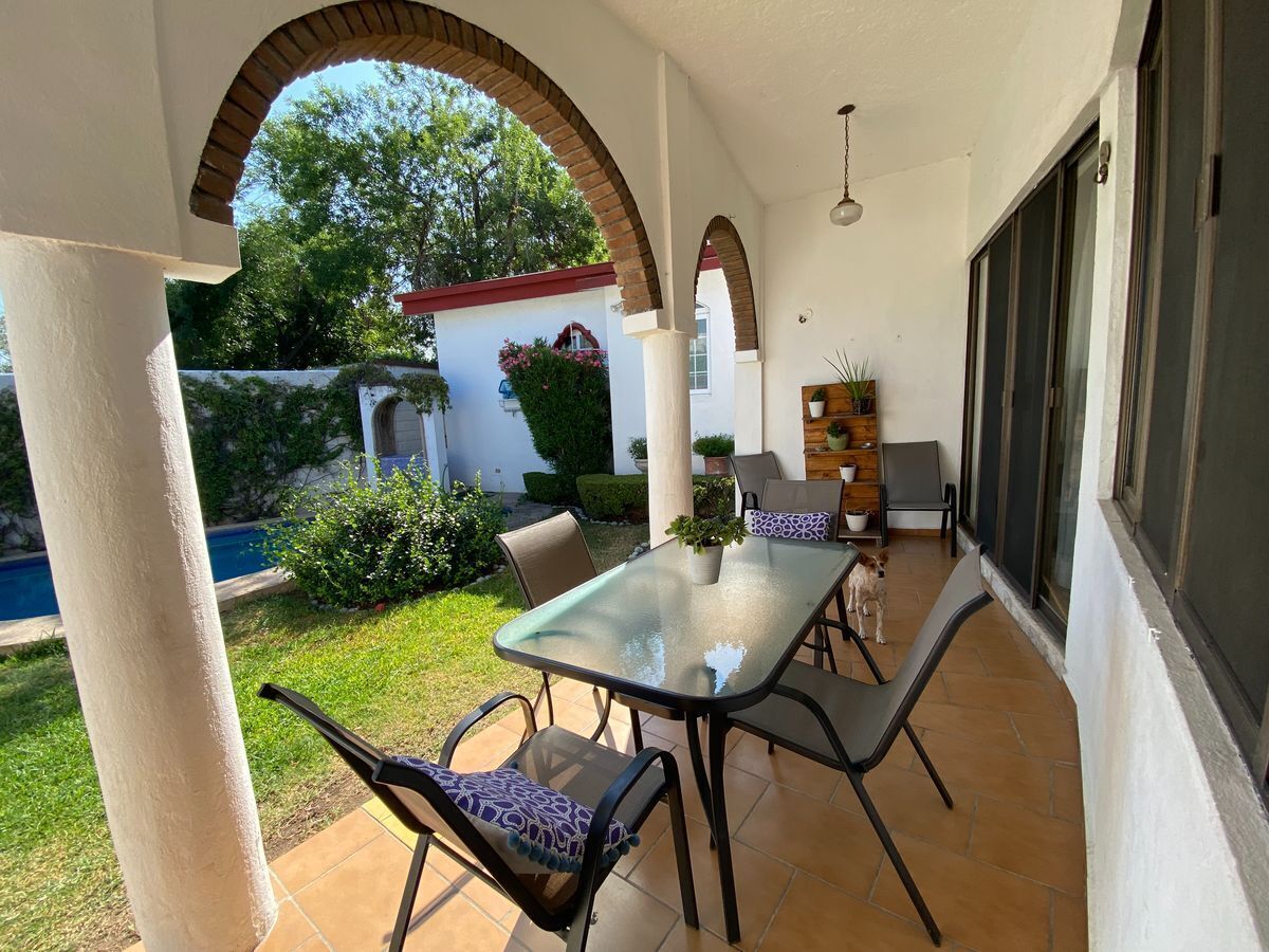 casa-en-venta-con-alberca-cerca-udem-prados-de-la-sierra-san-pedro9-15099