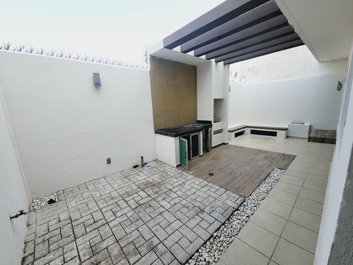 casa-en-venta-con-asador-fracc-lomas-de-la-rioja8-36499