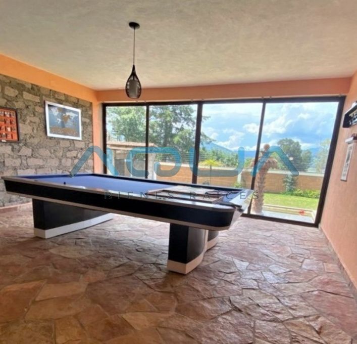 casa-en-venta-con-jacuzzi-y-vista-al-lago9-35290