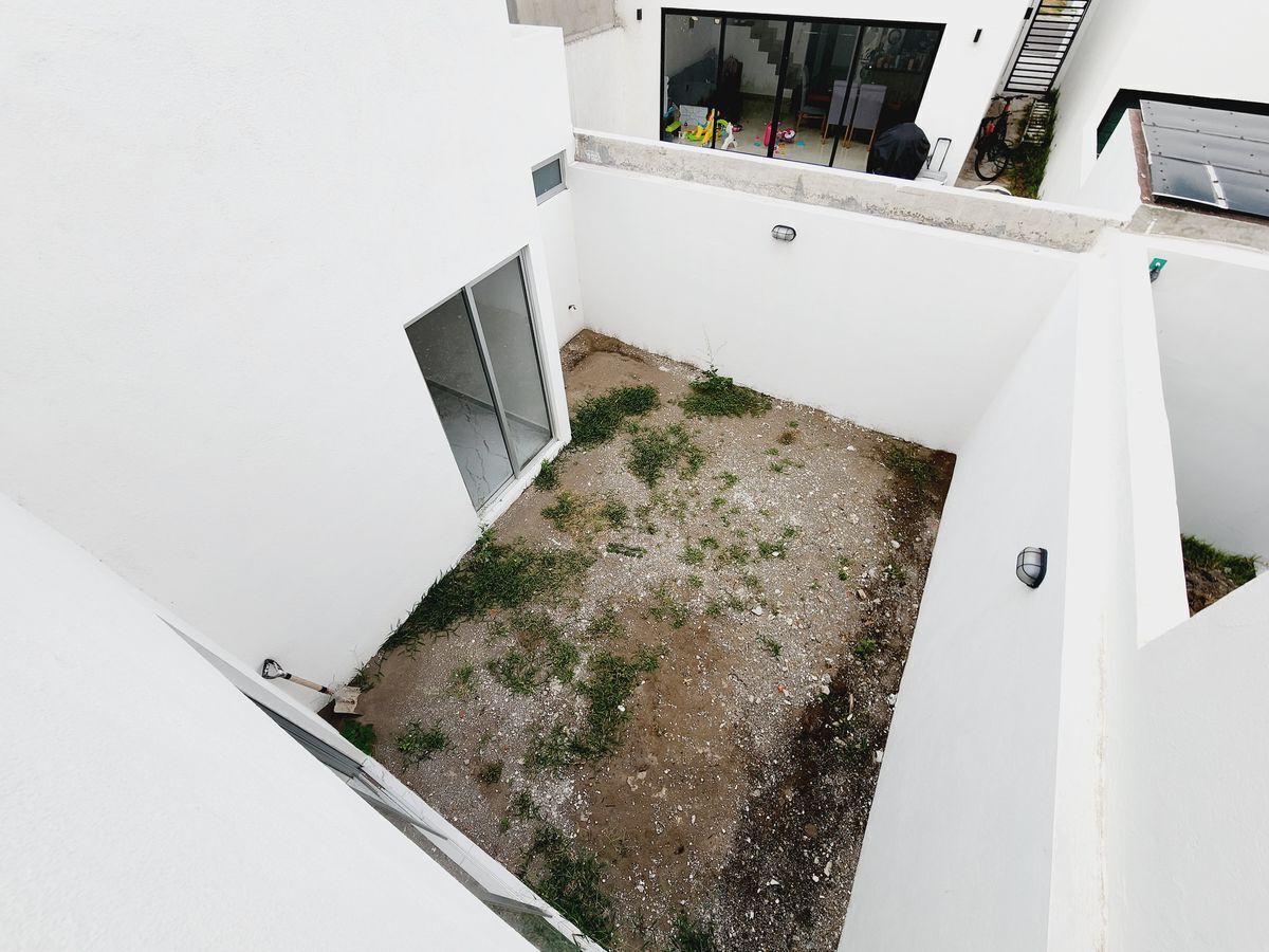 casa-en-venta-con-recamara-en-planta-baja-fraccionamiento-lomas-de-la-rioja21-32134