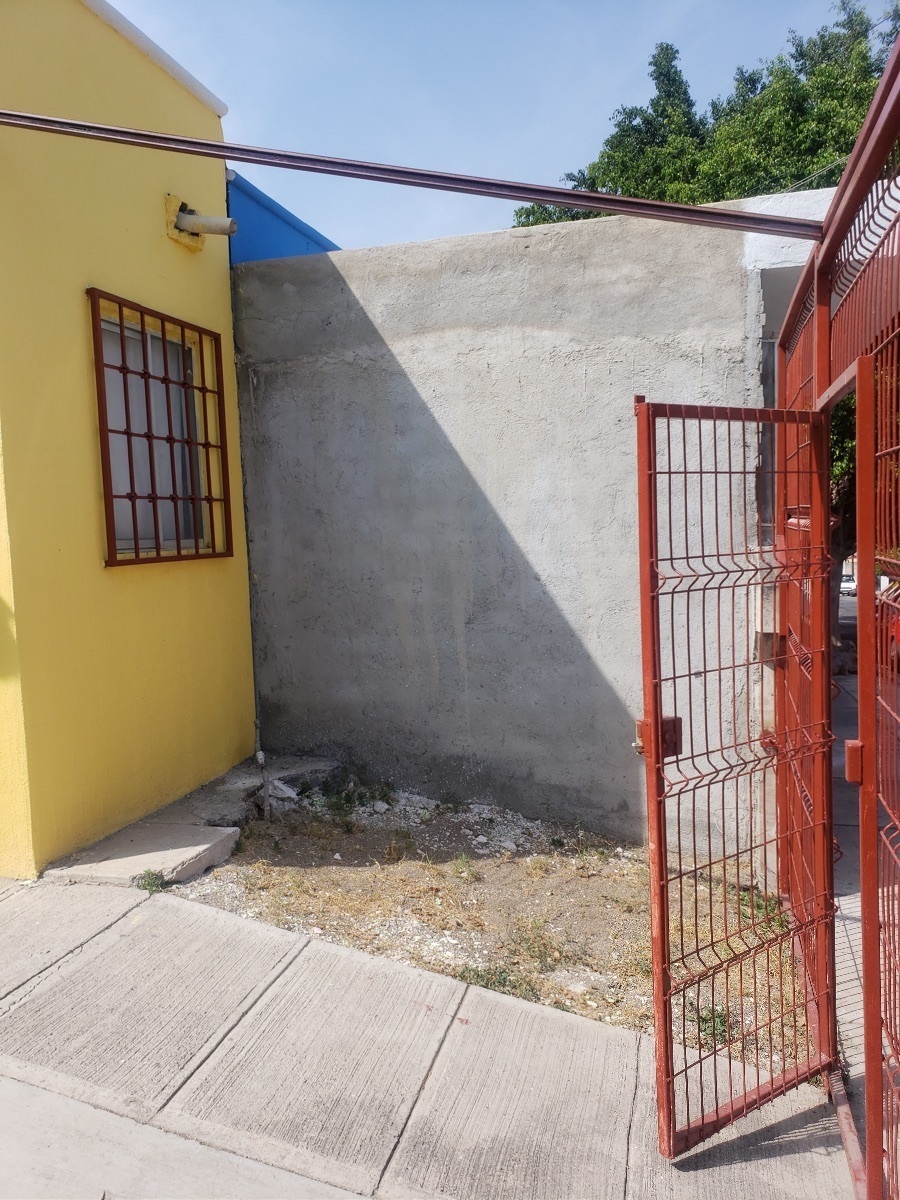 casa-en-venta-con-terreno-en-esquina-hacienda-santa-fe8-22779