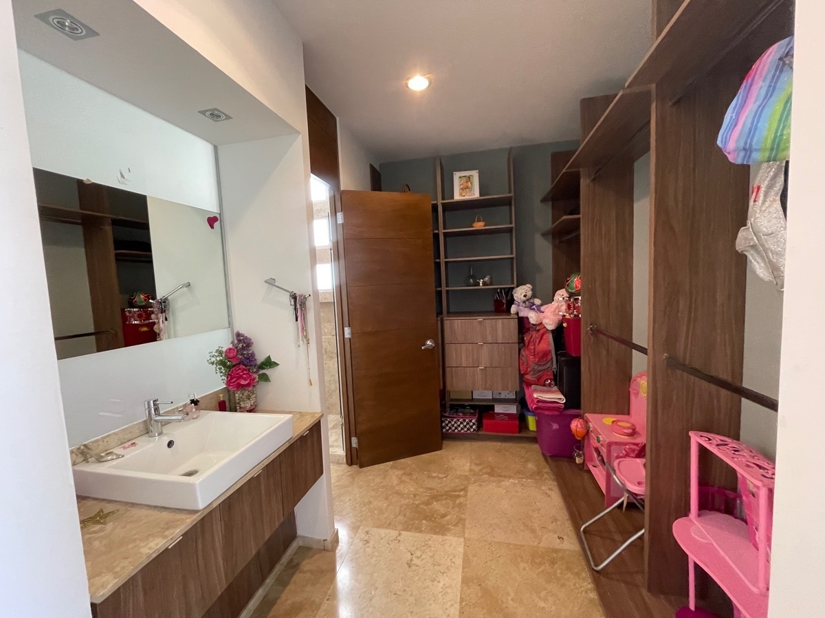 casa-en-venta-con-vista-al-lago-juriquilla-queretaro24-12063