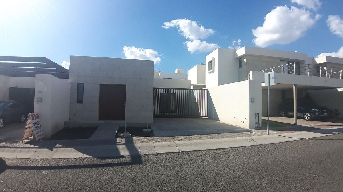 casa-en-venta-de-1-nivel-en-el-refugio-quertaro2-12584