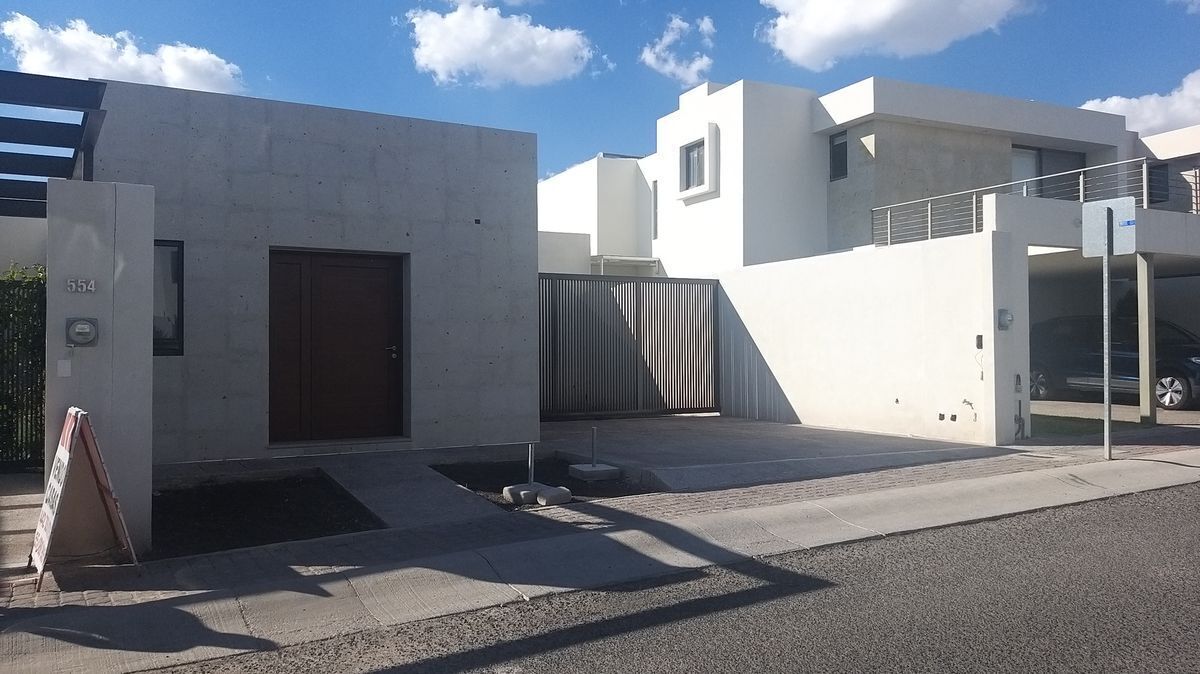 casa-en-venta-de-1-nivel-en-el-refugio-quertaro5-12584