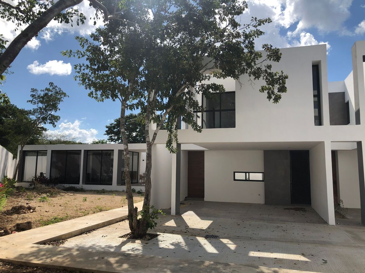 Casa en venta de 2 habitaciones y piscina, al norte de Mérida