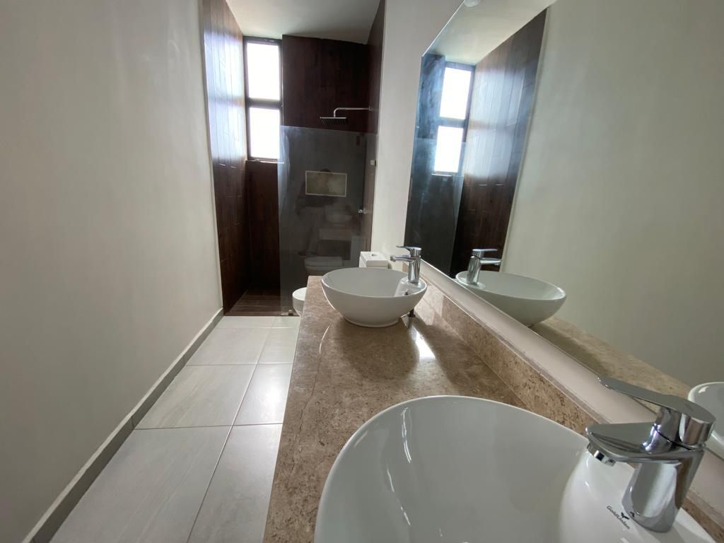 casa-en-venta-de-4-recamaras-en-privada-varena-en-mrida-yucatn19-31415