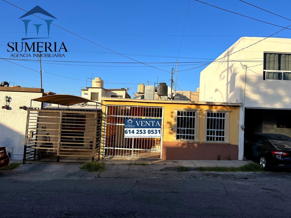 Casa en venta de una planta muy cerca de la Col. Granjas