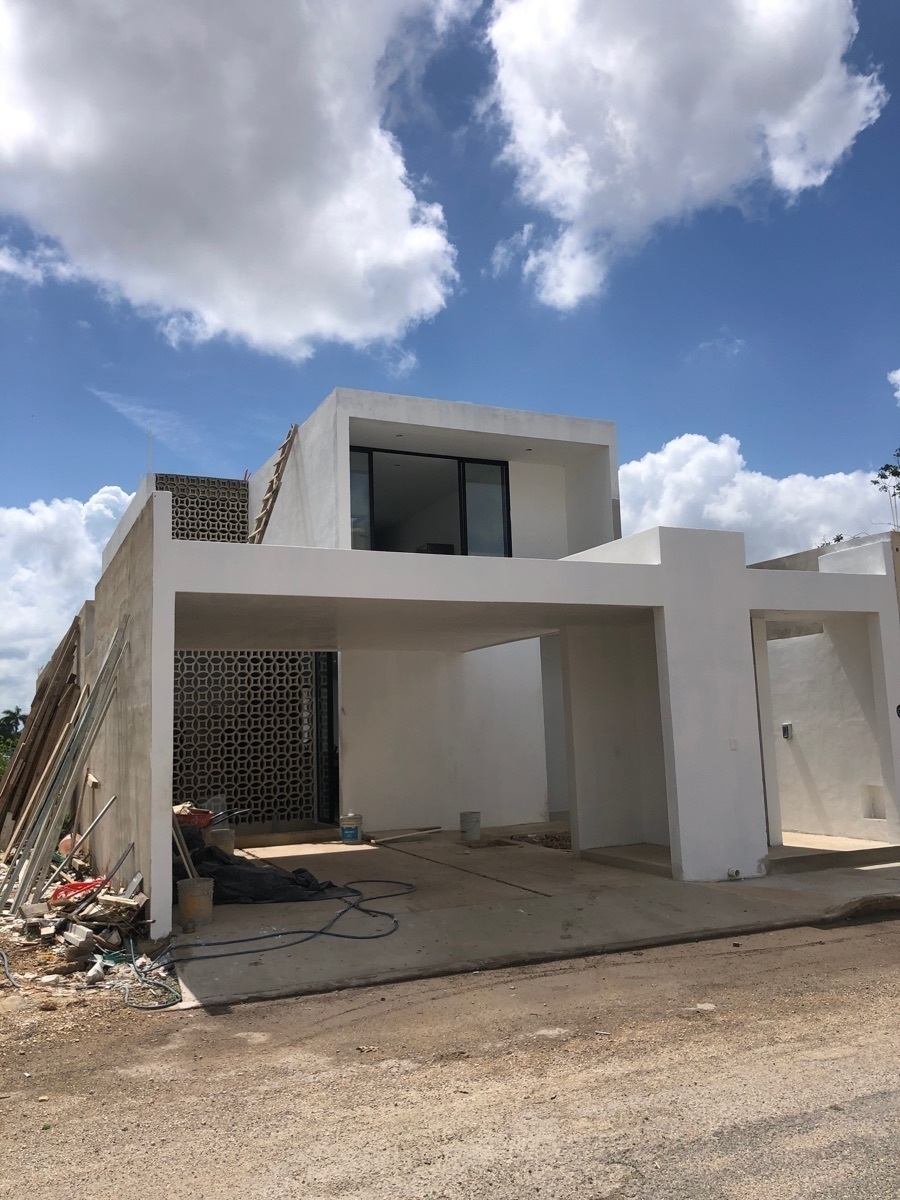 Casa en venta en Altabrisa lista para entregar