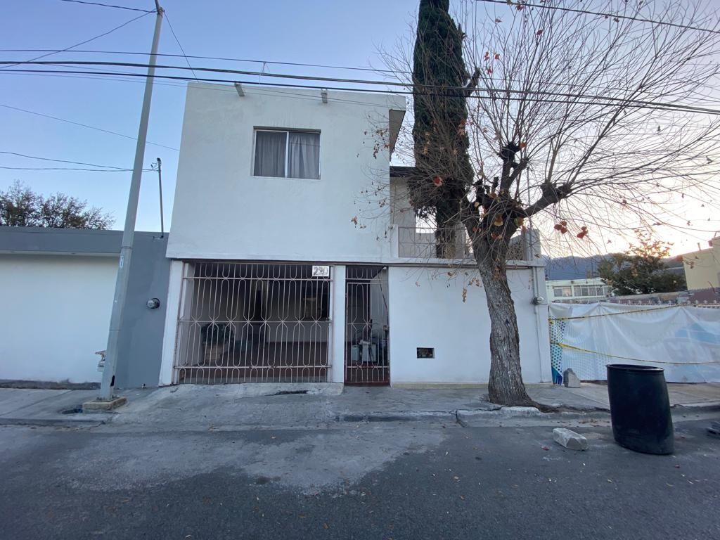 Casa en Venta en Arroyo Seco Monterrey Frente a HEB Garza Sada