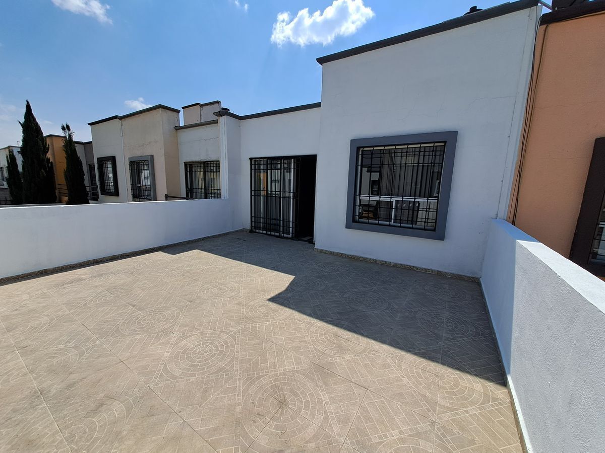 casa-en-venta-en-bosques-de-cantabria-zona-aeropuerto-de-toluca24-25498