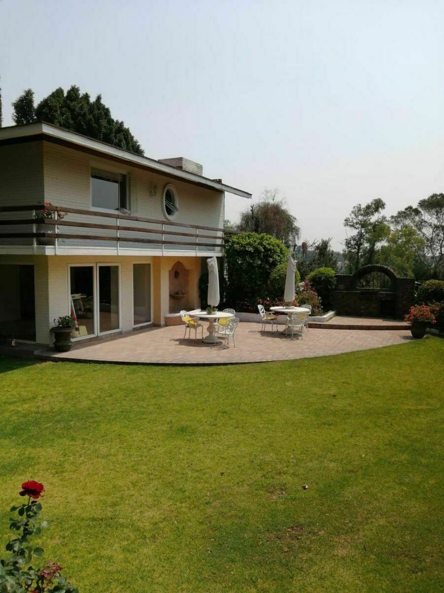 CASA EN VENTA EN BOSQUES DE LAS LOMAS