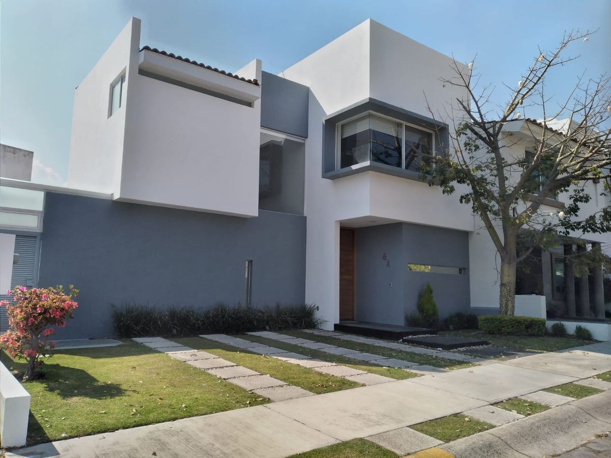 Casa en venta en bosques de Santa Anita