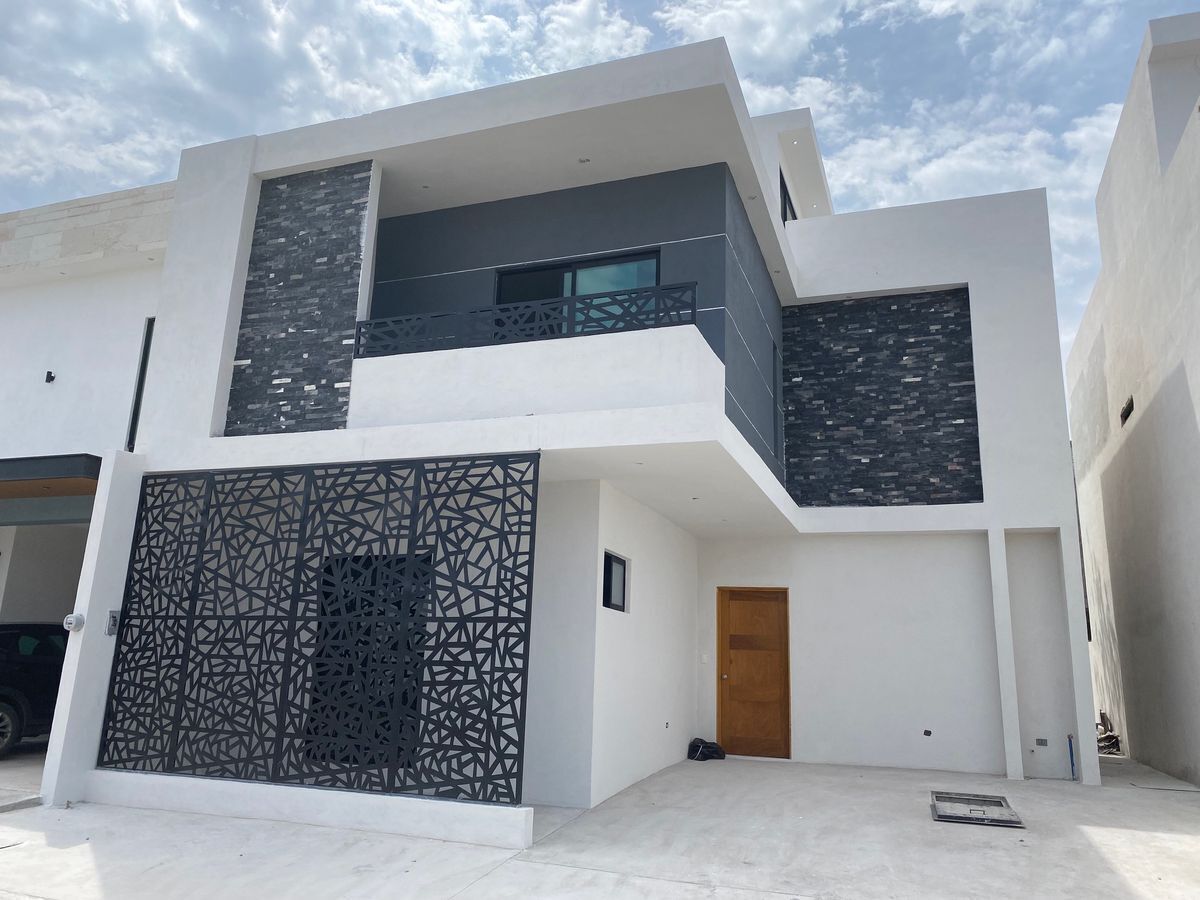 Casa en venta en Bosques Suizos, Saltillo Coah.