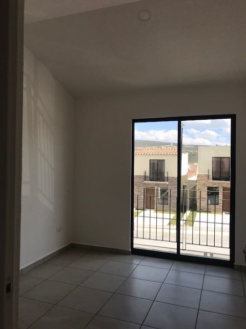 casa-en-venta-en-capital-sur-queretaro-el-marques-jardn-alberca15-23032