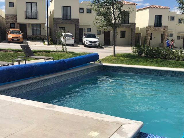 casa-en-venta-en-capital-sur-queretaro-el-marques-jardn-alberca30-23032