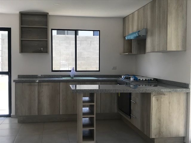 casa-en-venta-en-capital-sur-queretaro-el-marques-jardn-alberca4-23032