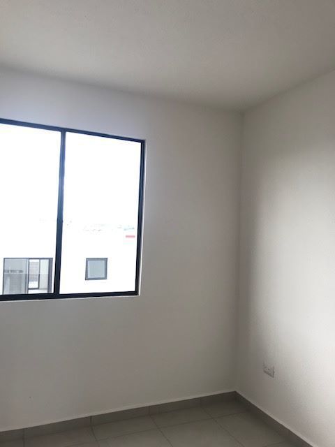 casa-en-venta-en-capital-sur-queretaro-el-marques-jardn-alberca7-23032