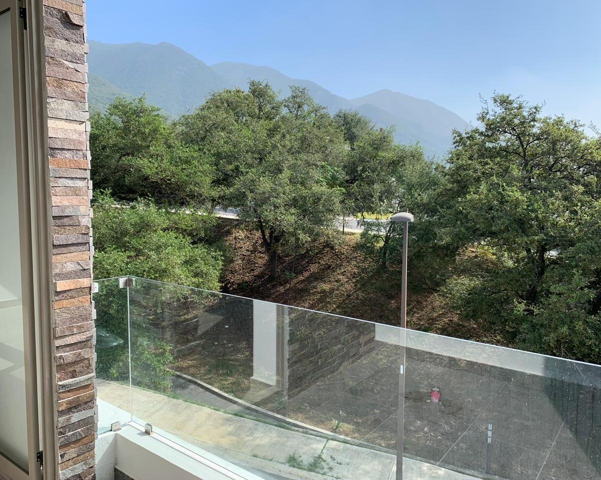 casa-en-venta-en-catujanes--carretera-nacional-monterrey-frente-parque19-37373