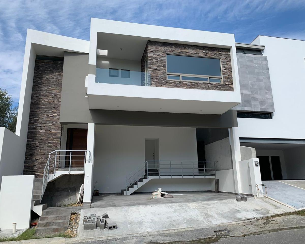 casa-en-venta-en-catujanes--carretera-nacional-monterrey-frente-parque29-37373