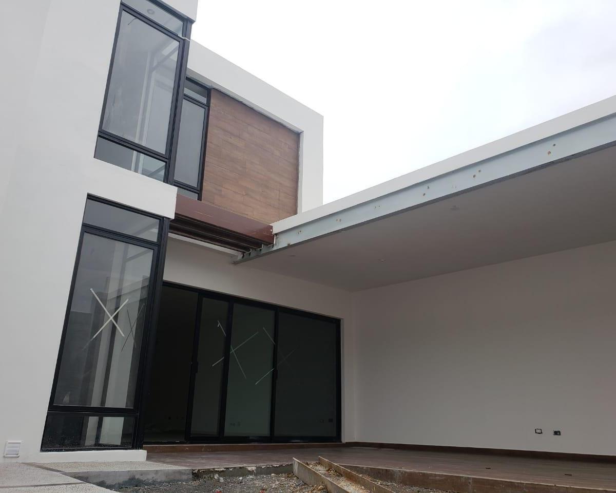 casa-en-venta-en-catujanes-carretera-nacional-monterrey-estudio-planta-baja36-37356