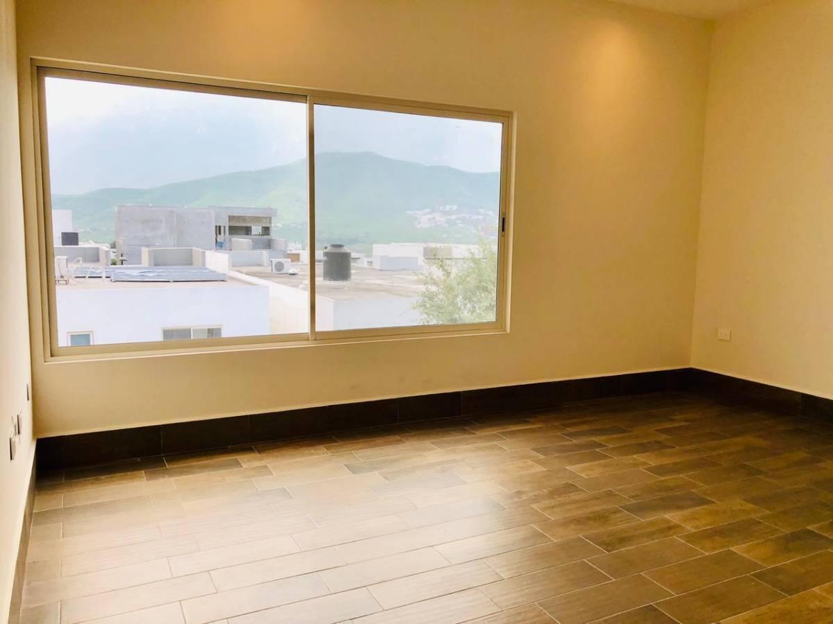 casa-en-venta-en-catujanes-carretera-nacional-monterrey-nl22-37383