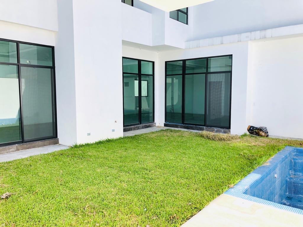 casa-en-venta-en-cerezos-residencial-carretera-nacional-monterrey-nlalberca25-37334