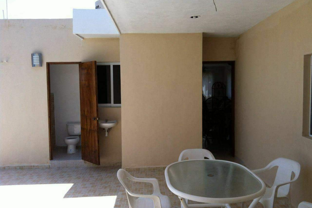 casa-en-venta-en-chicxulub-puerto-con-amplio-terreno18-17409