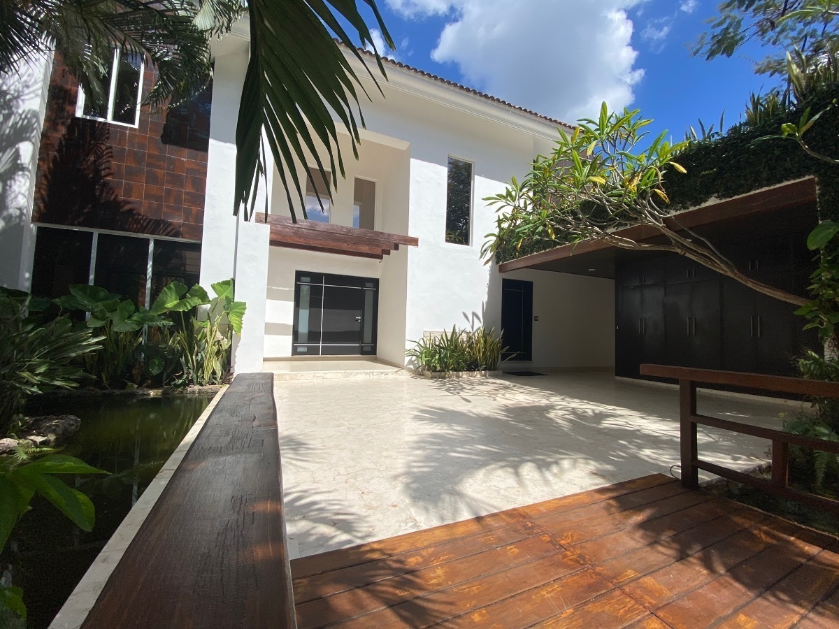 casa-en-venta-en-club-de-golf-la-ceiba5-28656