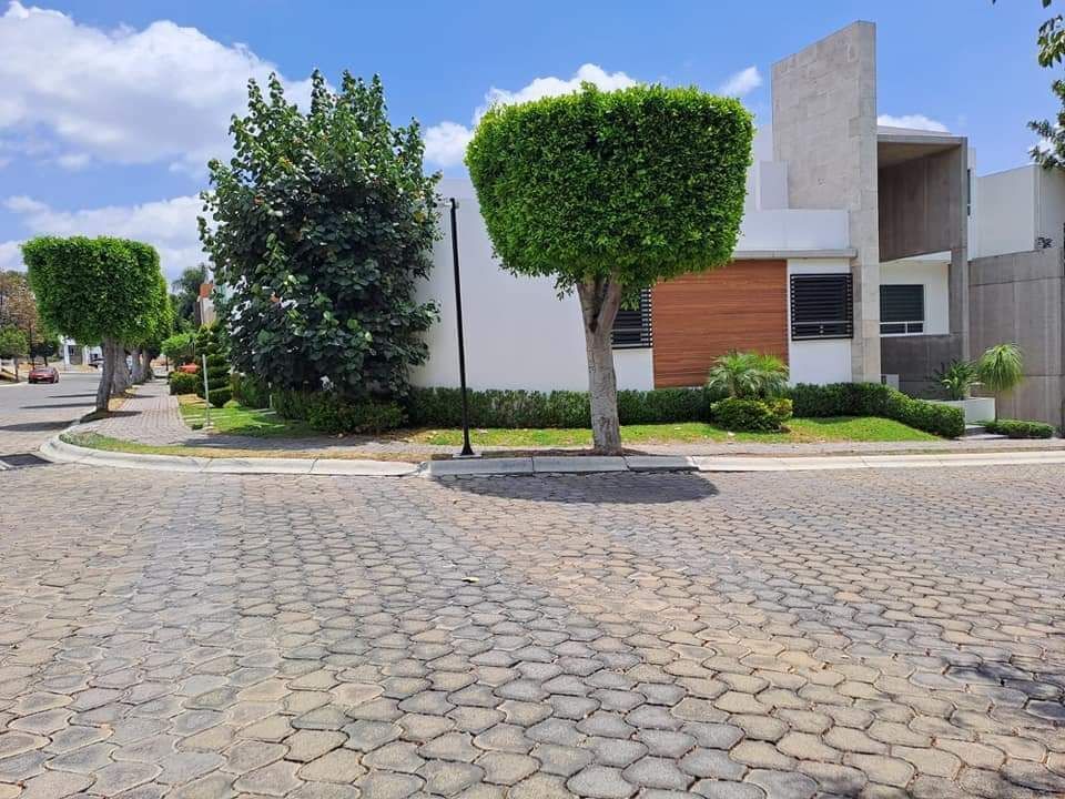 casa-en-venta-en-cluster-888-lomas-de-angelopolis-i2-13967